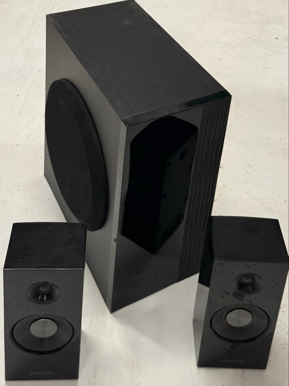 Samsung 2.1 Speakerset met Subwoofer - Gebruikt, Gebruikt, Inclusief kabels, Speakerset, Ophalen of Verzenden