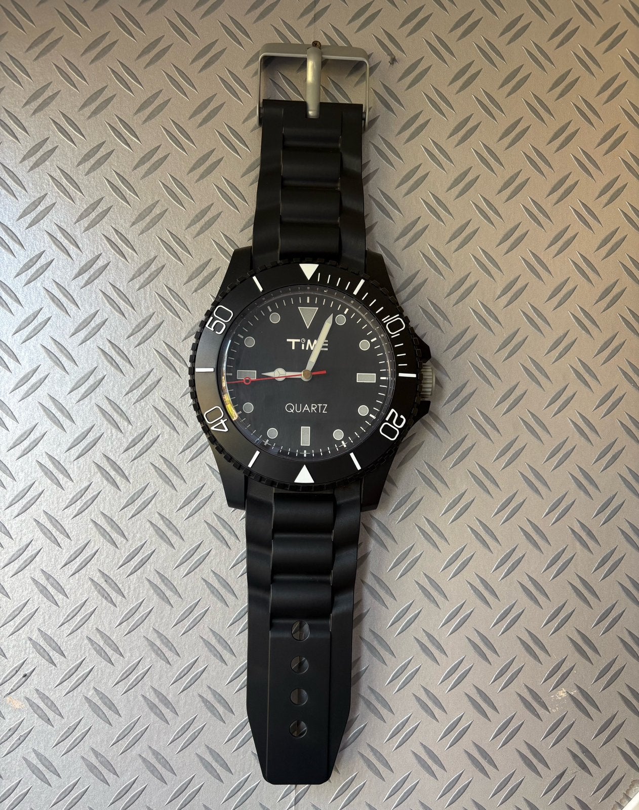 Grote wandklok Ice Watch vorm, Ophalen, Analoog, Werkt op batterijen, Wandklok