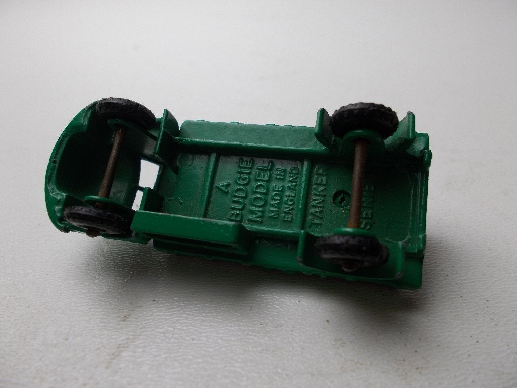 1963 Budgie Model 50/55. BP TANKER., Hobby en Vrije tijd, Ophalen of Verzenden, Zo goed als nieuw, Bus of Vrachtwagen, Overige merken
