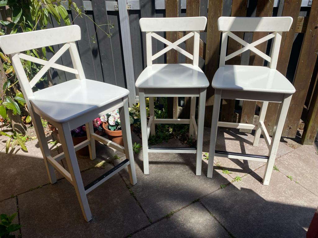 3x IKEA INGOLF barkrukken, wit, gebruikt, Ophalen, Gebruikt, 60 tot 90 cm, 3 krukken