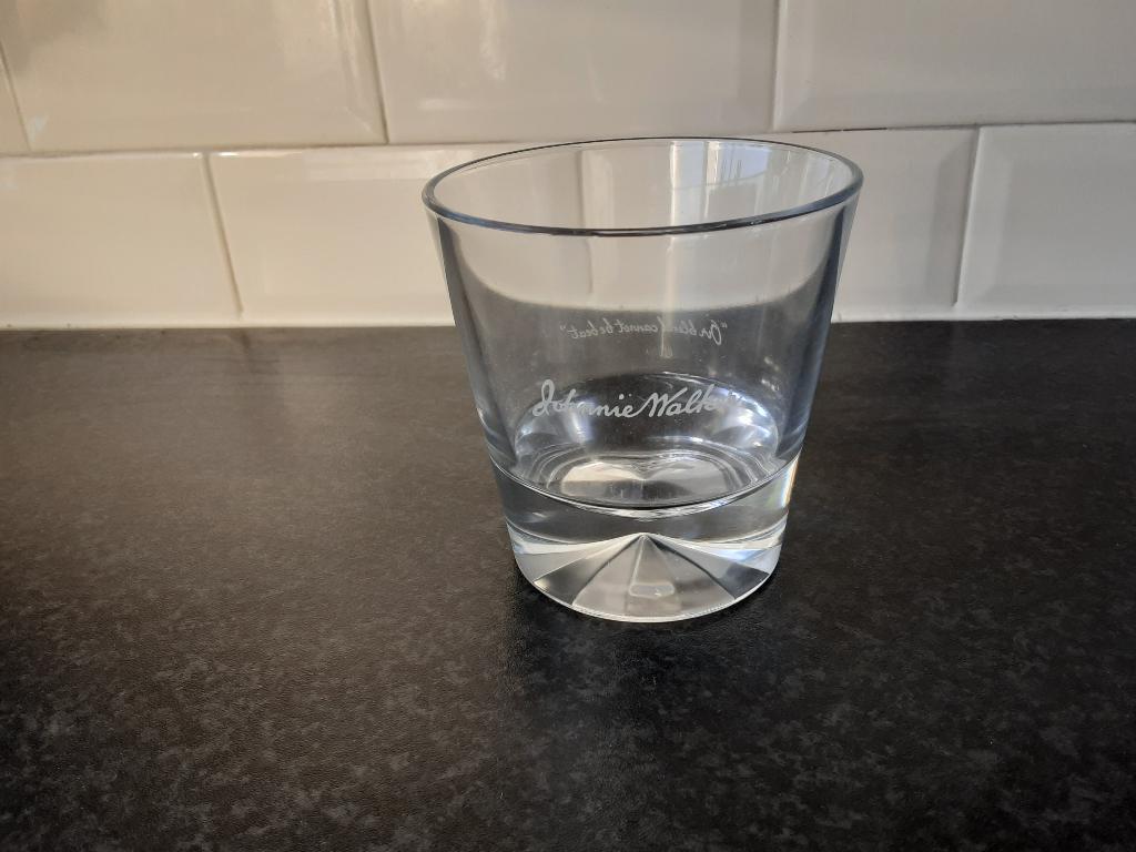 JOHNNIE WALKER kristallen bodem, Verzamelen, Glas en Borrelglaasjes, Ophalen of Verzenden, Zo goed als nieuw, Borrel- of Shotglas