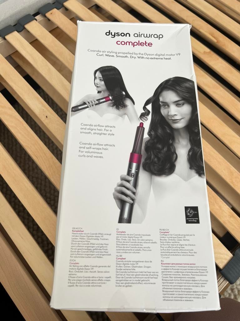 Dyson airwrap, Ophalen of Verzenden, Zo goed als nieuw, Complete set