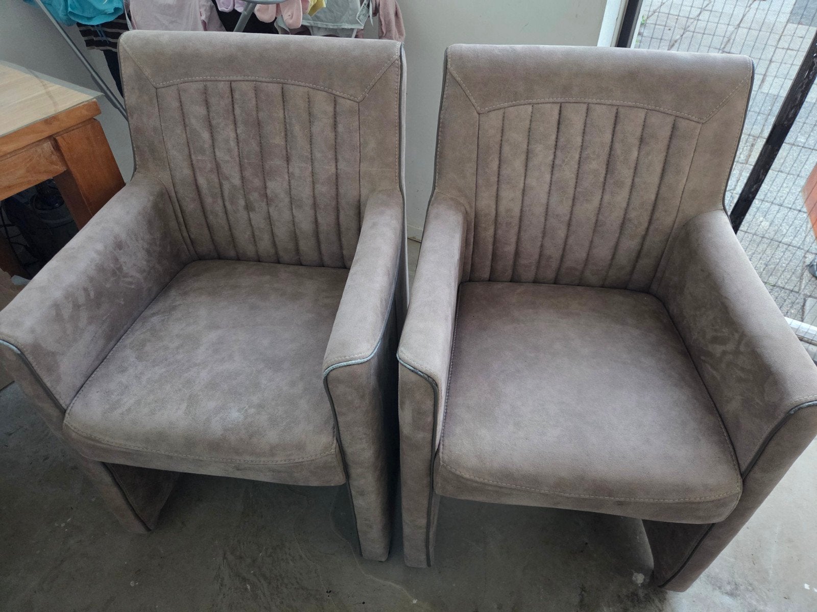 2x MX Sofa eetkamerstoelen (Wes)–Luxor microvezel., Huis en Inrichting, Stoelen, Ophalen, Twee, Bruin, Zo goed als nieuw
