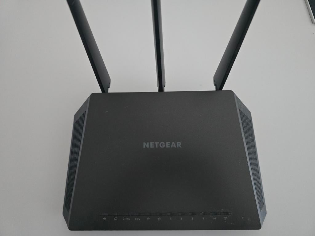 Netgear Nighthawk R7000 - AC1900 Smart WiFi Router, Computers en Software, Ophalen of Verzenden, Gebruikt, Router, Netgear
