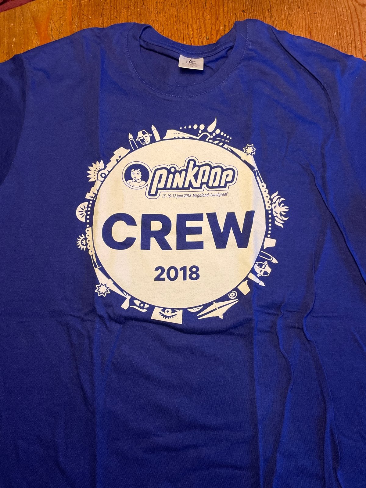 Pinkpop Crew T-shirt 2018 - Zo goed als nieuw, Ophalen of Verzenden, Zo goed als nieuw, Maat 52/54 (L), Blauw