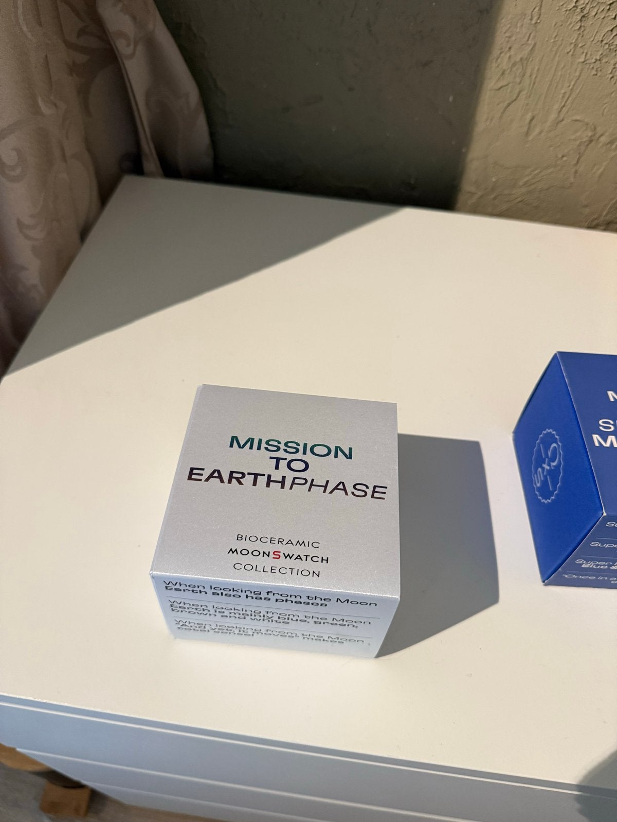Swatch x Omega Moonswatch Mission to Earthphase, Sieraden, Tassen en Uiterlijk, Horloges | Heren, Nieuw, Polshorloge, Swatch, Kunststof