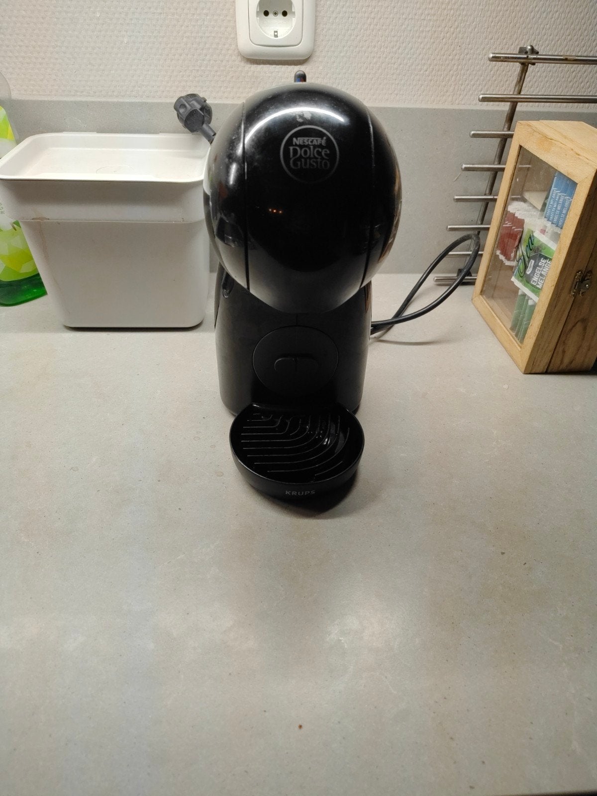 Krups Nescafé Dolce Gusto koffiezetapparaat, Ophalen, Gebruikt, Koffiemachine, Koffiepads en cups