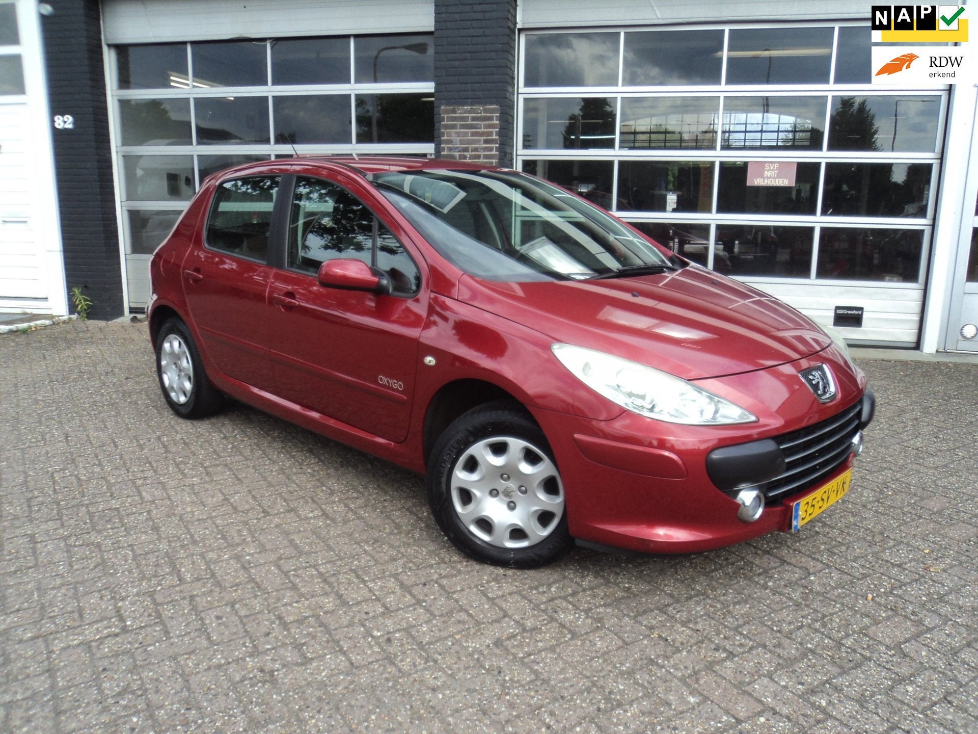 Peugeot 307 1.6-16V Oxygo Cruise Clima Trekhaak, Auto's, Peugeot, Voorwielaandrijving, Stof, Gebruikt, Zwart