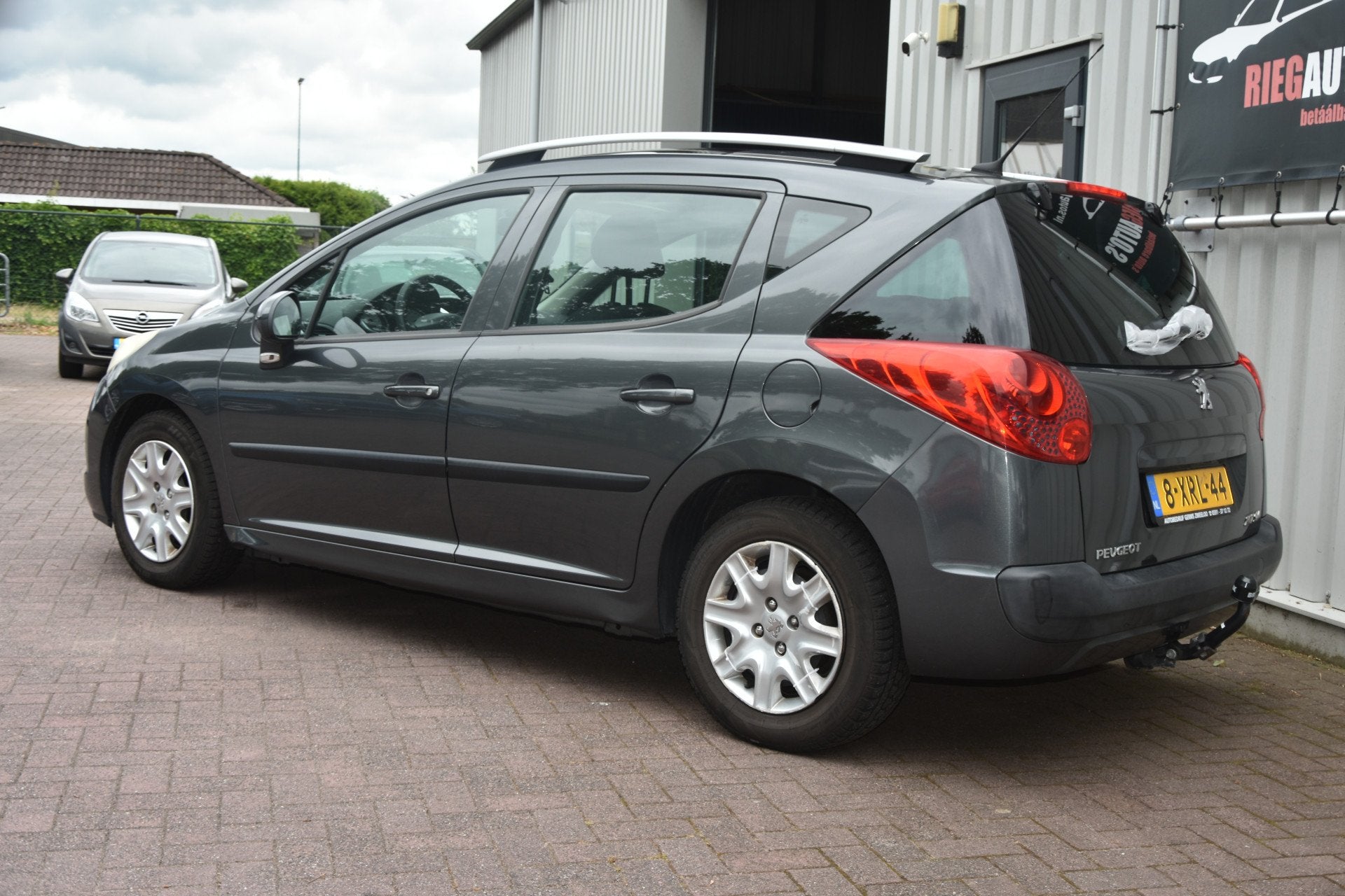Peugeot 207 SW 1.4 VTi XS. Koude Airco, Panorama dak, trekha, Voorwielaandrijving, 4 cilinders, Handgeschakeld, Euro 4