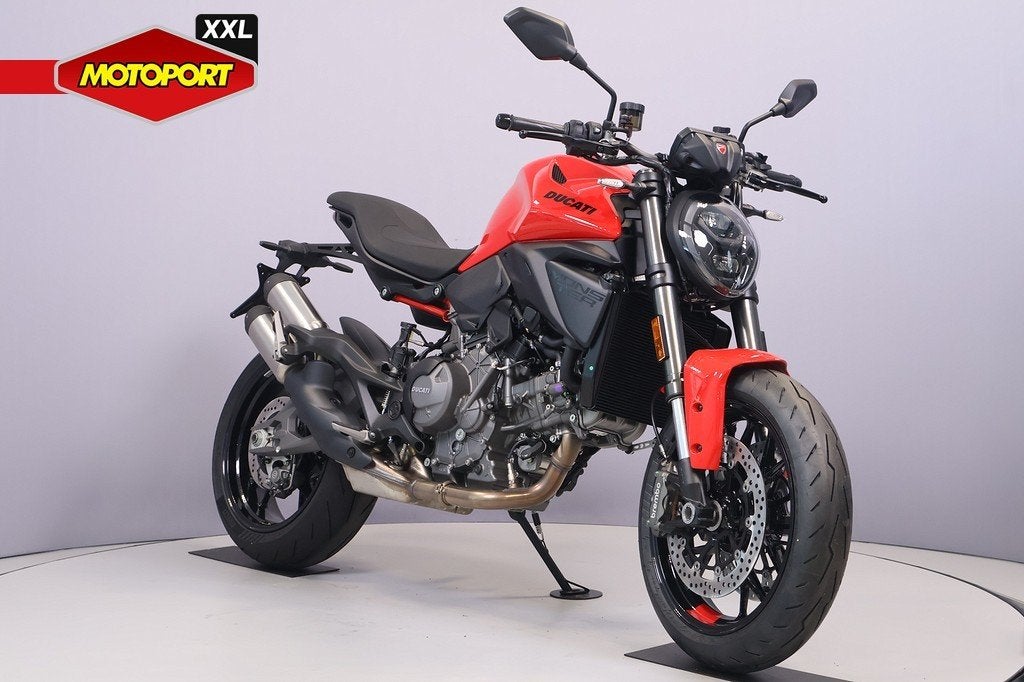 Ducati Monster, Bedrijf, Naked bike