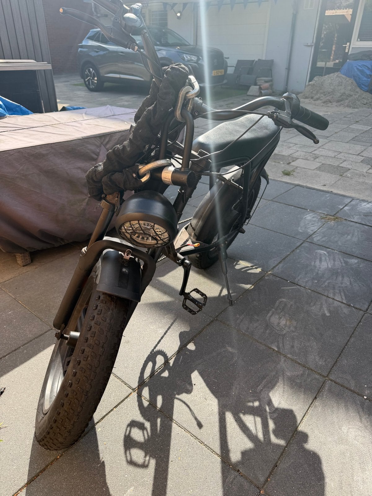 E-bike frame met nieuwe banden en scherm (excl. accu), Fietsen en Brommers, Elektrische fietsen, Ophalen, Gebruikt
