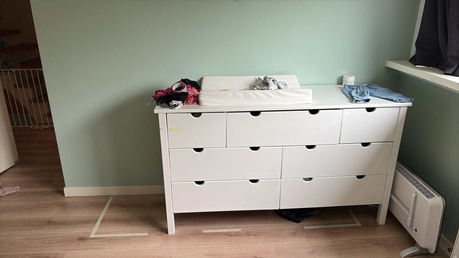 Witte houten commode/kast met 7 lades, Gebruikt, 50 tot 70 cm, 100 cm of meer, Commode