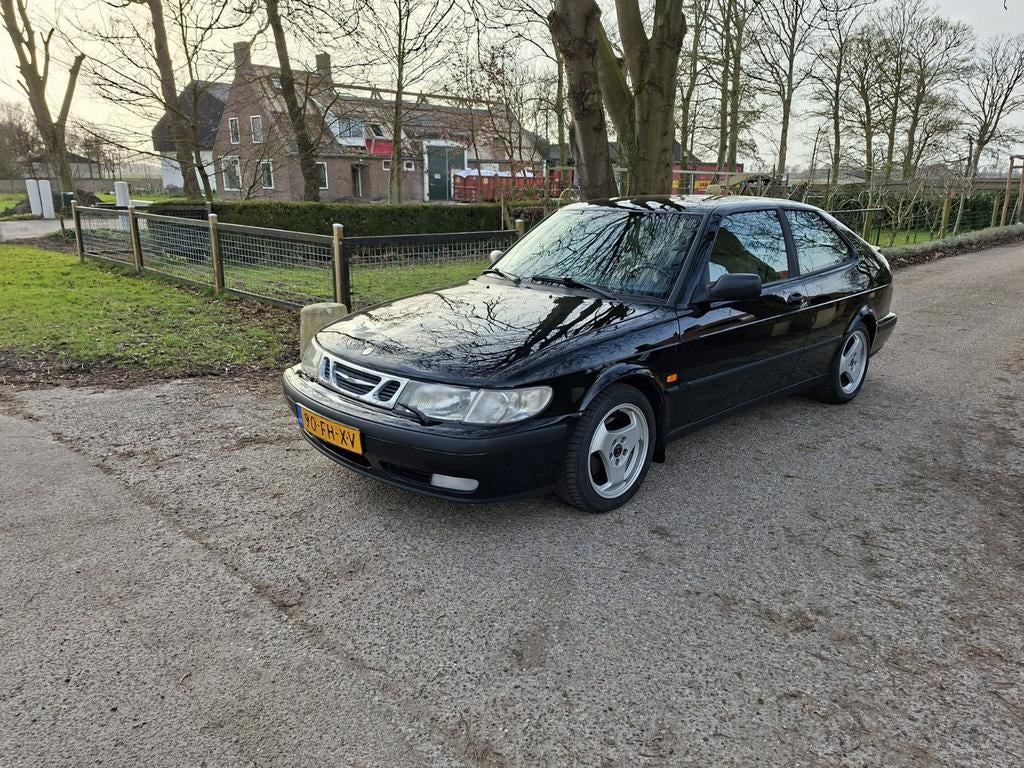 Saab 9-3 2.0 T Coupe 2000 Zwart, Auto's, Saab, Voorwielaandrijving, Beige, 4 cilinders, 1290 kg