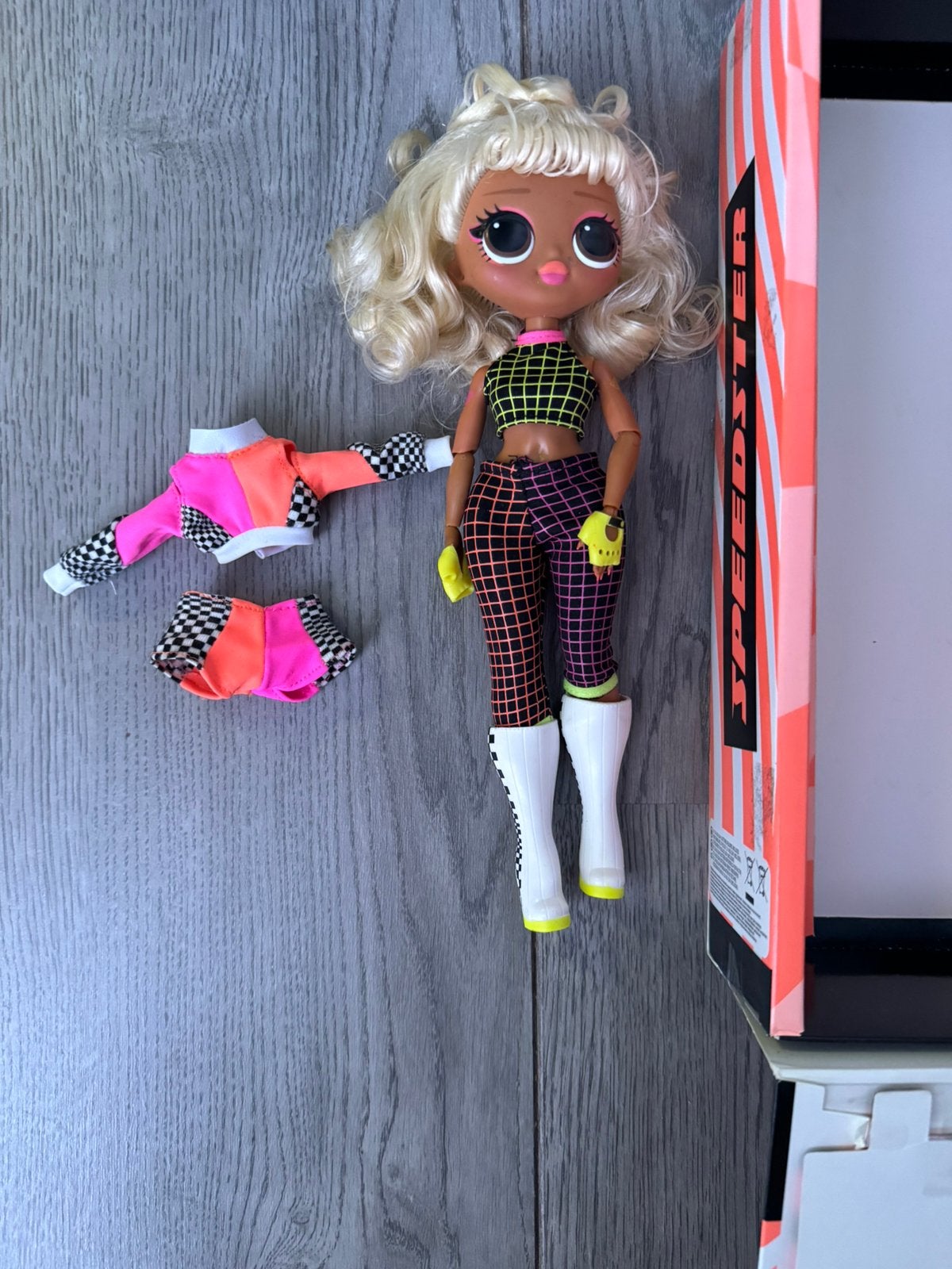 Lol surprise omg speedster, Kinderen en Baby's, Speelgoed | Poppen, Ophalen, Zo goed als nieuw, Overige typen