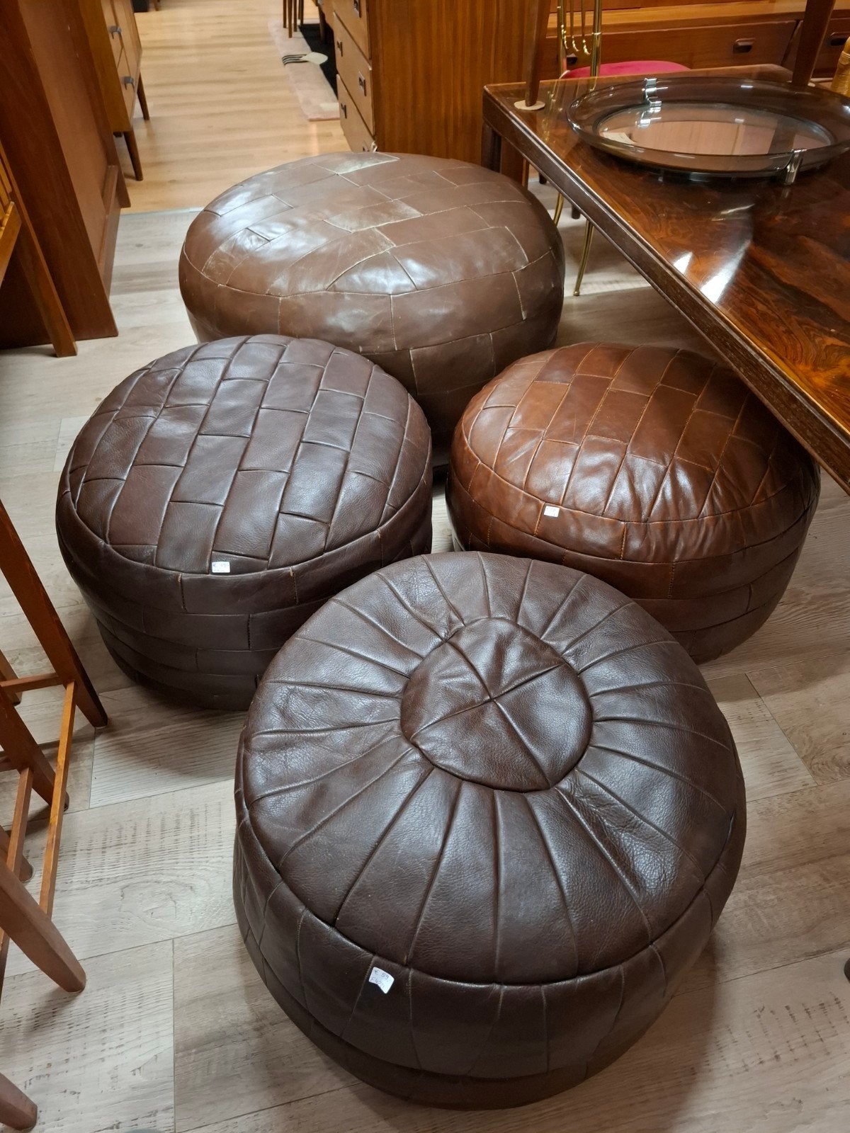 Diverse vintage leren poefen patchwork voetenbankjes, Minder dan 50 cm, Gebruikt, Patchwork, Bohemien, Rustiek, Leer