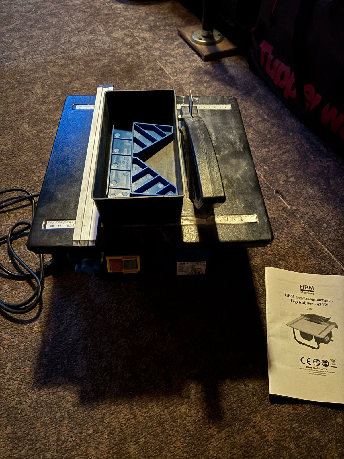 HBM Tegelzaagmachine - Tegelsnijder - 450W, Ophalen, Gebruikt, Overige typen, Minder dan 5 m²