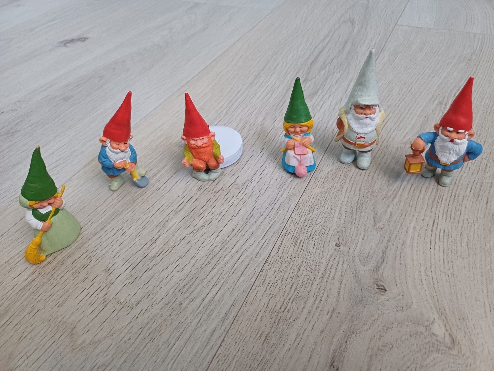 Set van 6 Kabouterbeeldjes - Diverse Poses, Ophalen of Verzenden, Gebruikt
