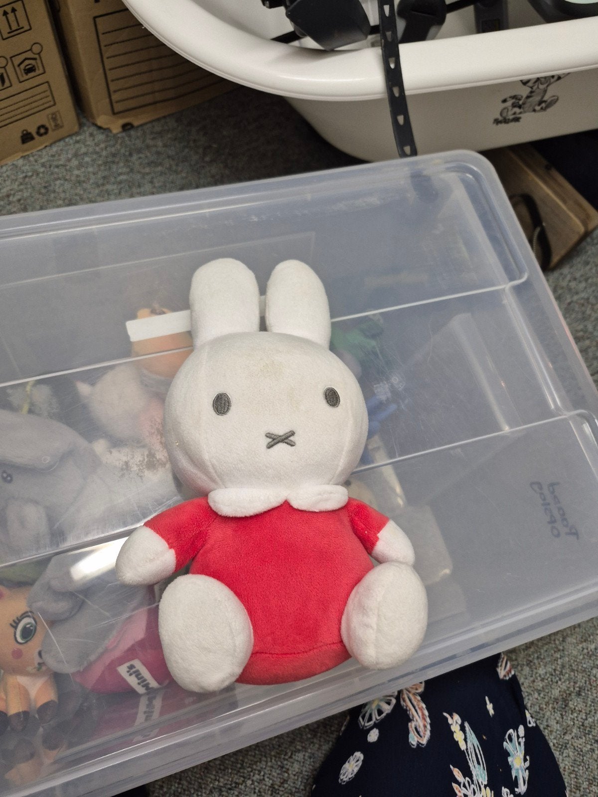 Nijntje knuffel rood gebruikt, Konijn, Nijntje, Ophalen of Verzenden, Zo goed als nieuw