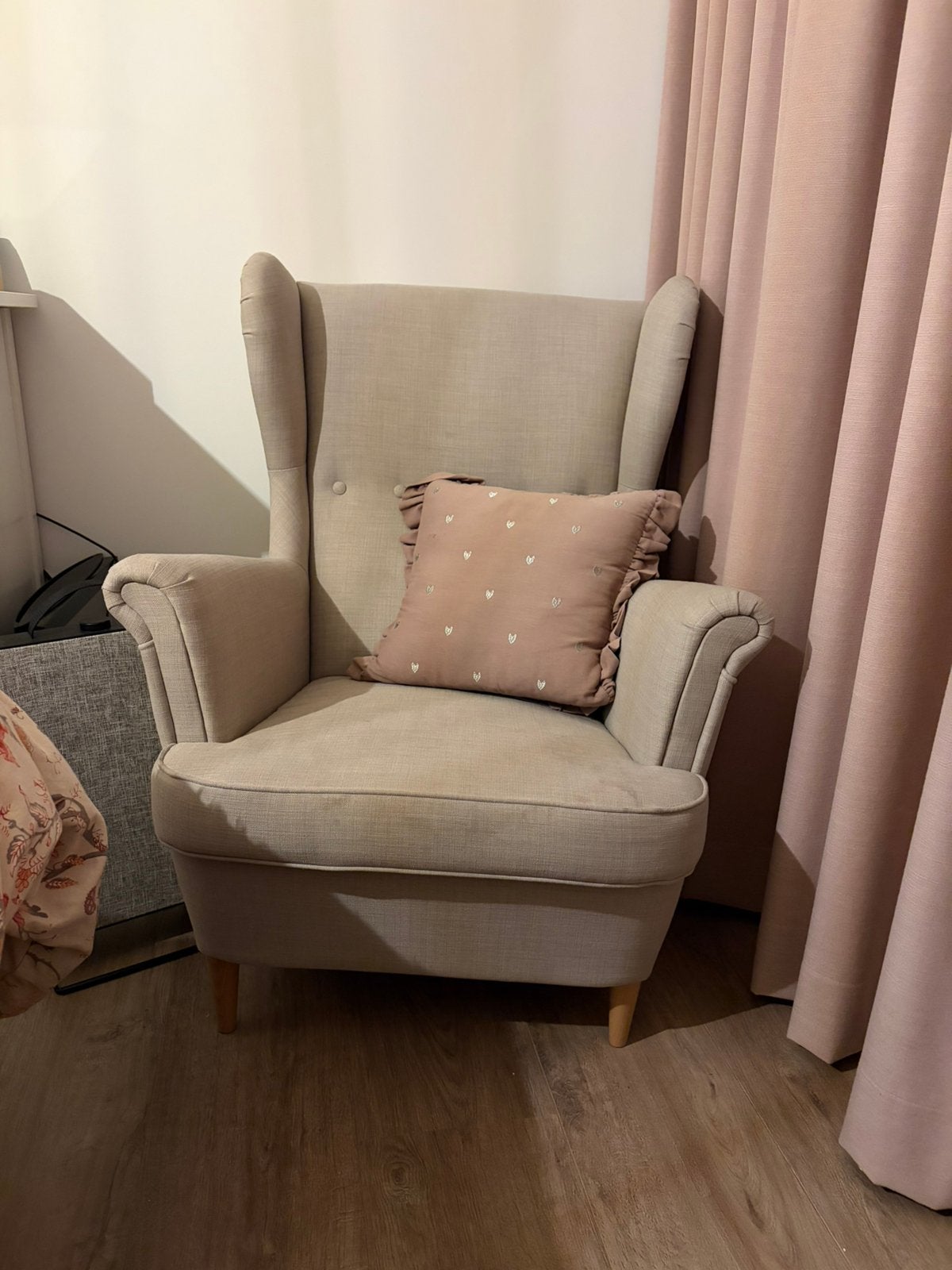 Strandmon Ikea oor fauteuil Beige inclusief voetenbankje, Ophalen, Gebruikt, 75 tot 100 cm