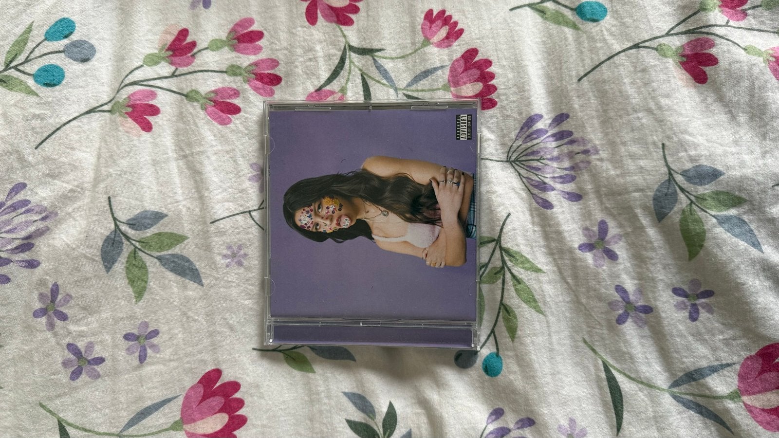 Olivia Rodrigo - SOUR CD (nieuw), Pop, Ophalen of Verzenden, Zo goed als nieuw, Inclusief boekje