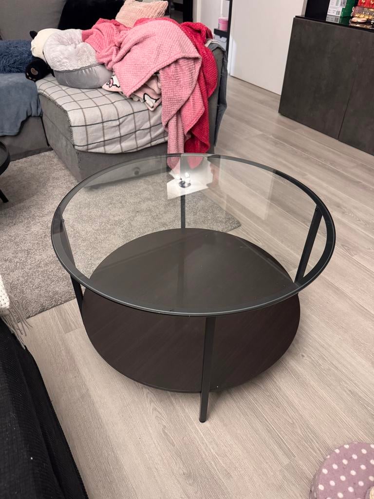 VITTSJÖ Salontafel, zwartbruin/glas, Huis en Inrichting, Tafels | Salontafels, 100 tot 150 cm, Minder dan 50 cm, Rechthoekig, 50 tot 100 cm
