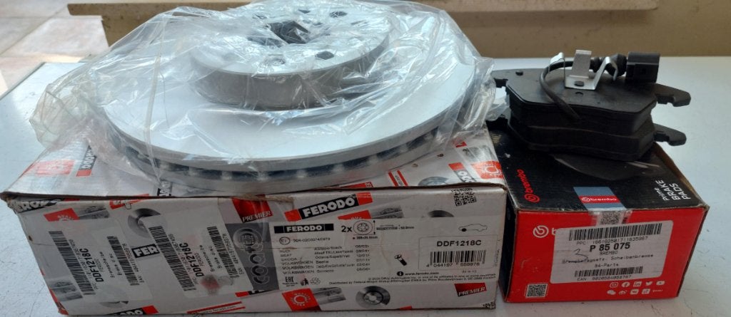 Ferodo DDF1218C remschijven en Brembo P 85 075 remblokken, Ophalen, Nieuw, Audi