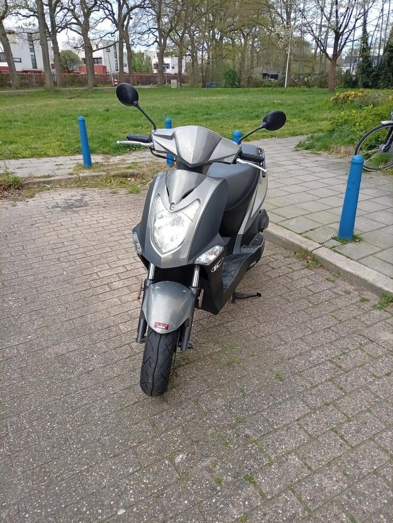 Kymco Agility 50 - 4945 Km Top staat!, Fietsen en Brommers, Scooters | Kymco, Zo goed als nieuw, Agility, Maximaal 25 km/u, Benzine