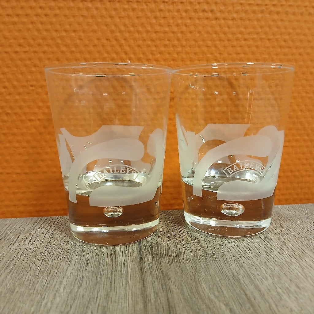2 Baileys Glazen, Verzamelen, Ophalen of Verzenden, Zo goed als nieuw, Borrel- of Shotglas