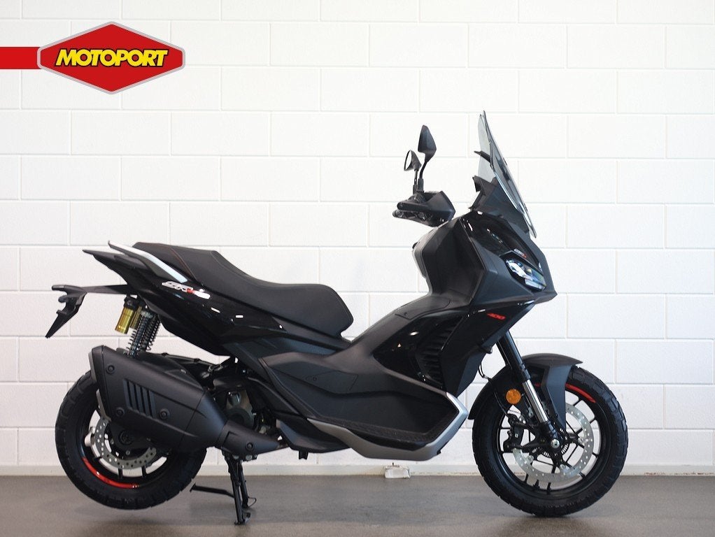 Aprilia SR GT 400 (bj 2026), Piaggio & C .s.p.a., Viale Rinaldo Piaggio 25
56025  Pontedera, IT, Bedrijf, Verkoop@piaggio.nl