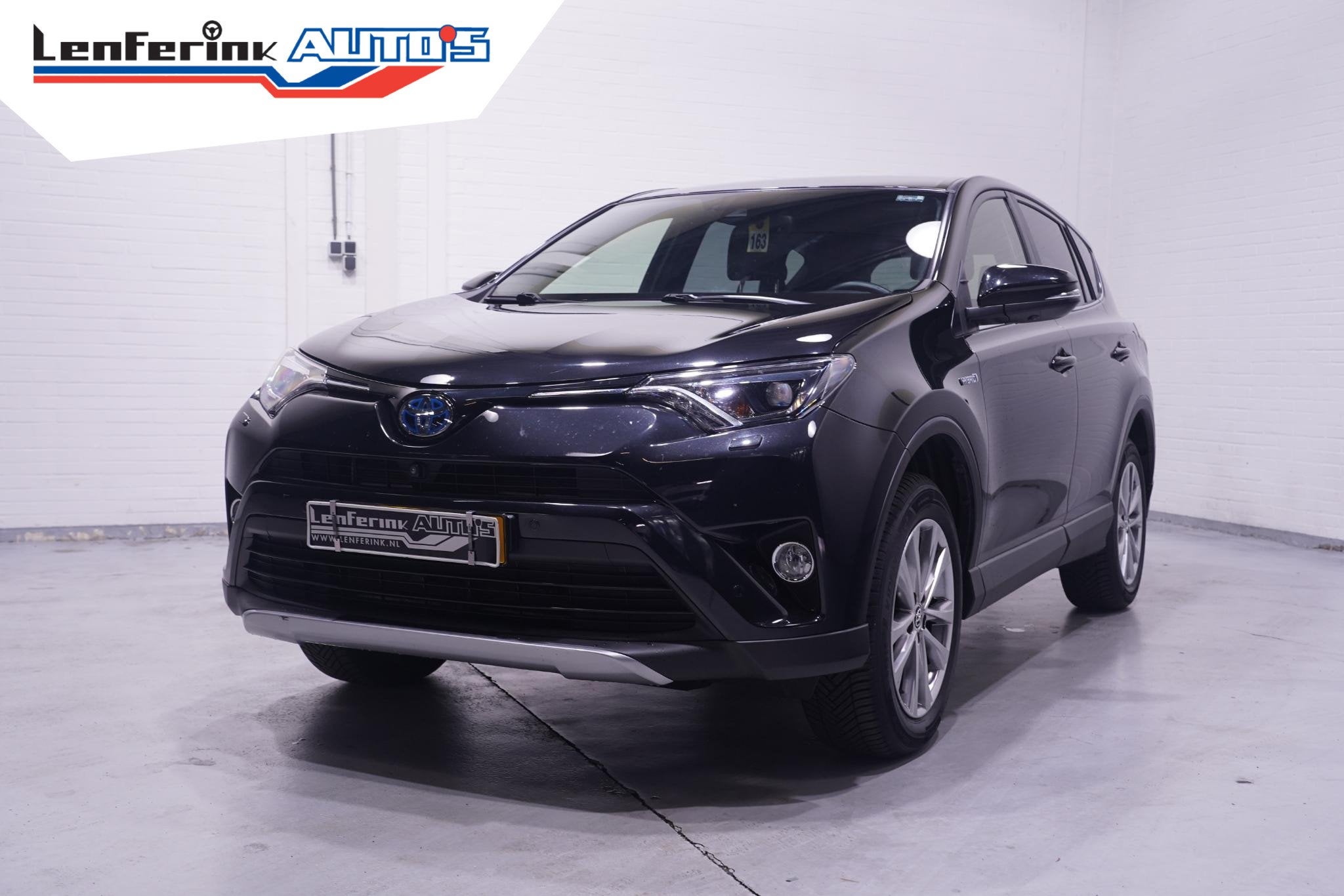 Toyota RAV4 2.5 Hybrid AWD Dynamic navigatie lederen-bekledi, Auto's, Automaat, Dealer onderhouden, Gebruikt, Euro 6