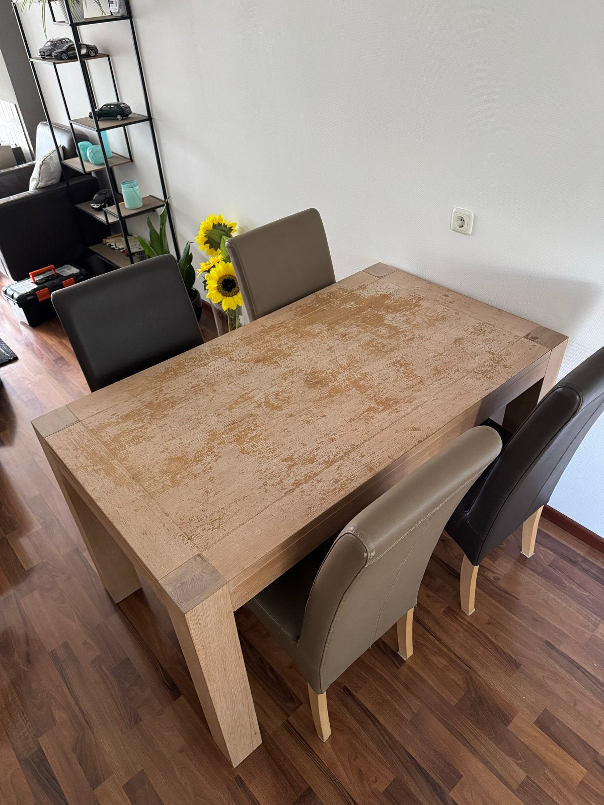Houten eettafel 140x80cm met 4 stoelen, Ophalen, Gebruikt, 4 tot 6 stoelen