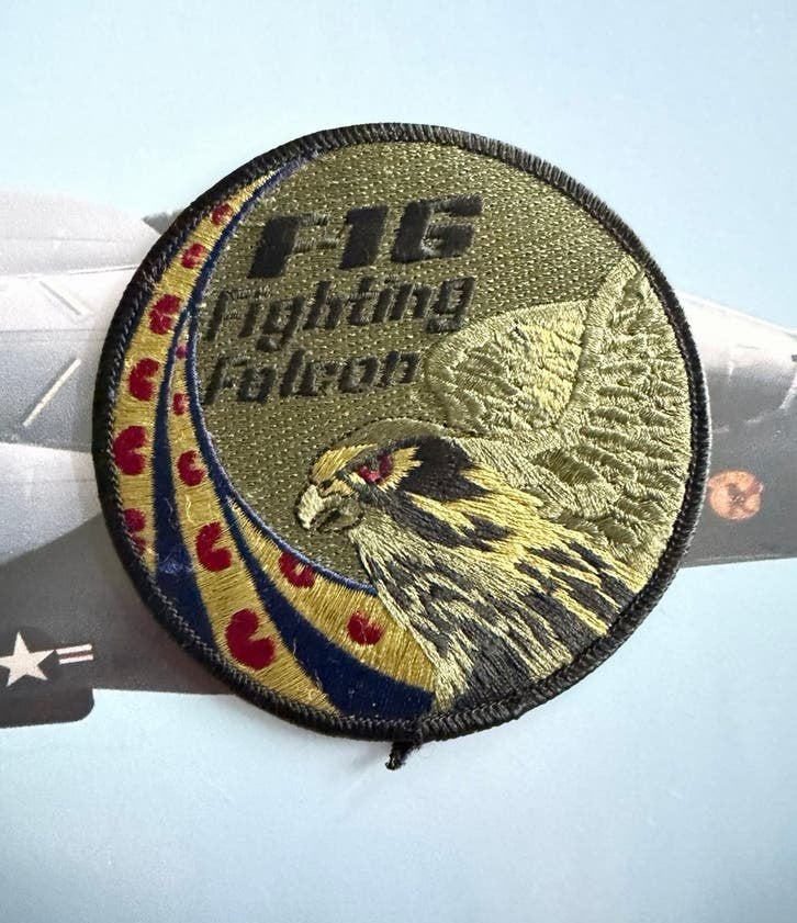 F-16 Fighting Falcon groen full coler flag 322 sqn Rnlaf, Ophalen of Verzenden, Luchtmacht, Nederland, Embleem of Badge