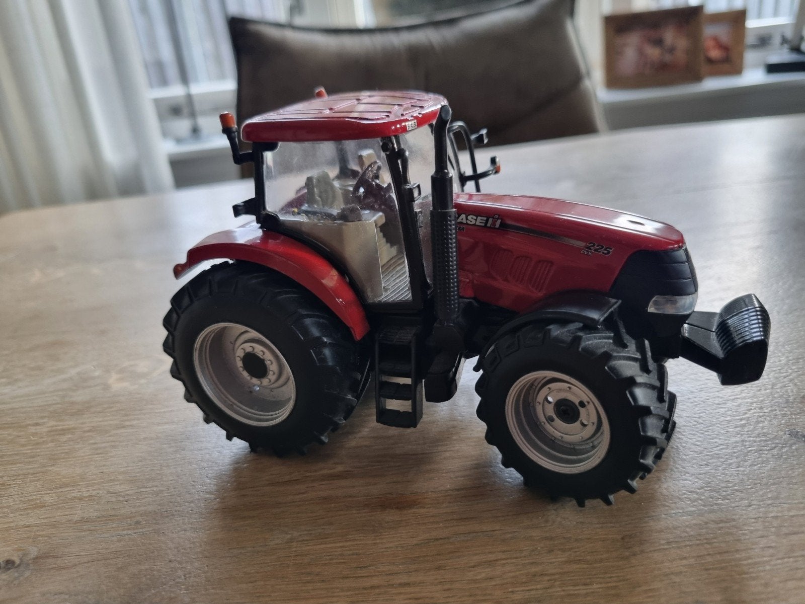 Mooie Case 225 van siku, Ophalen of Verzenden, Tractor of Landbouw, SIKU