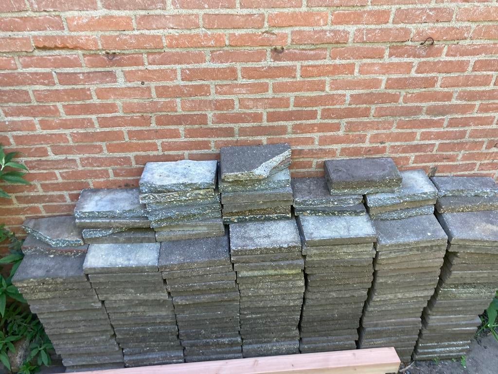Gratis af te halen: circa 5 M2 (60 30x30 tegels), Tuin en Terras, Ophalen, Gebruikt, 10 m² of meer, Beton