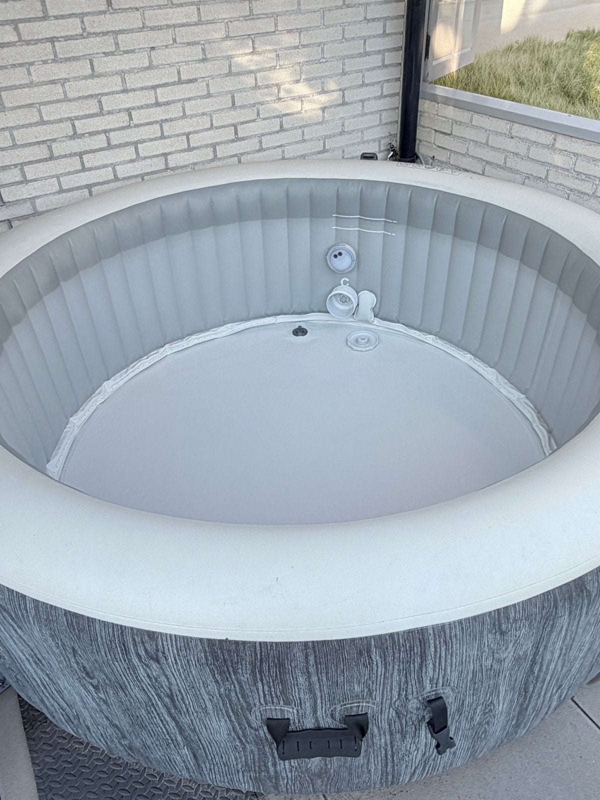Intex Jacuzzi de Luxe, Tuin en Terras, Ophalen, Gebruikt, Afdekzeil, Opblaasbaar