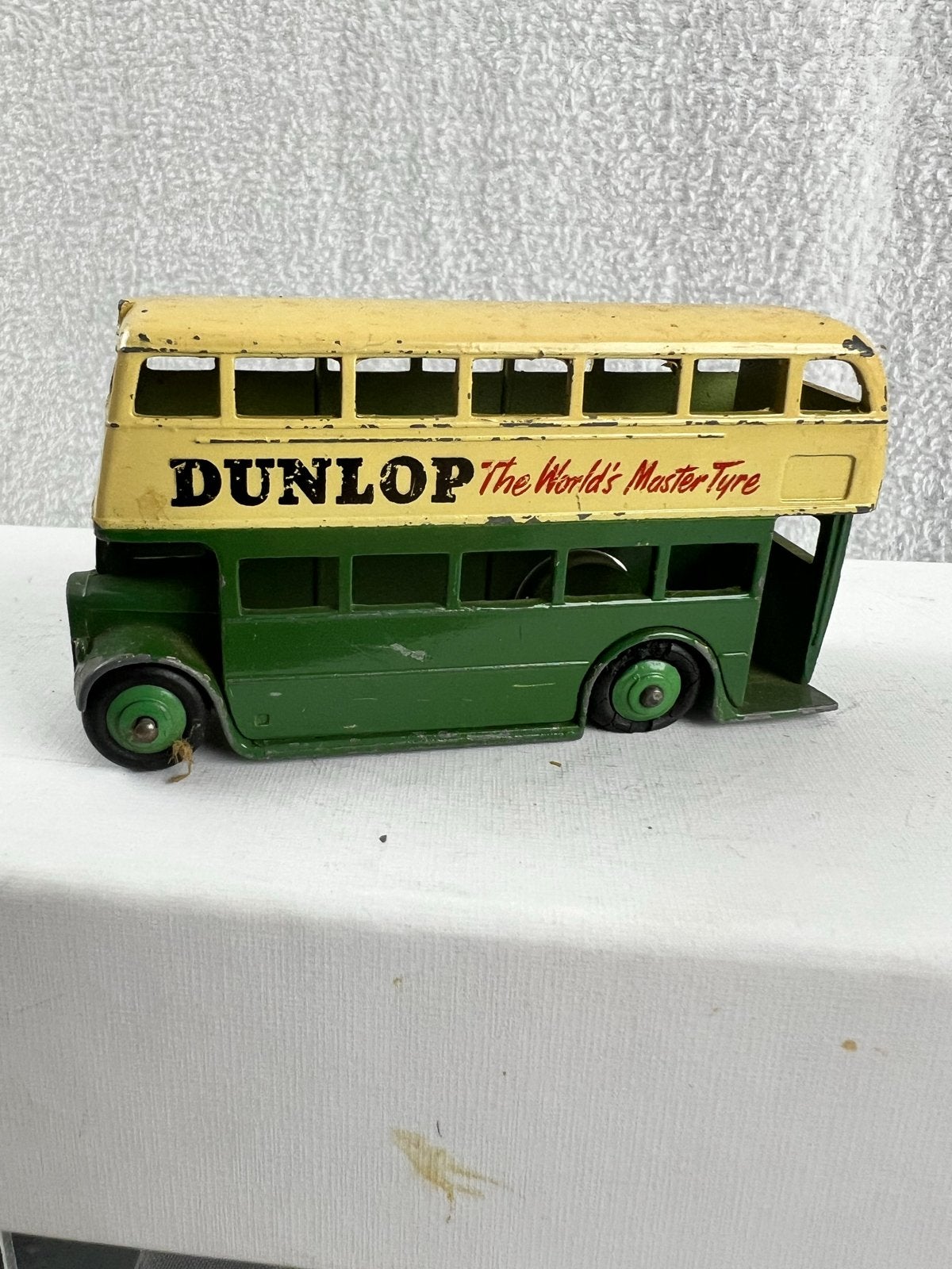 Vintage Dinky Toys Dunlop dubbeldekker bus, Ophalen of Verzenden, Gebruikt