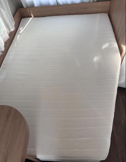 Topper/ topmatras Frans bed caravan/camper - traagschuim 5cm, Huis en Inrichting, Slaapkamer | Matrassen en Bedbodems, Ophalen