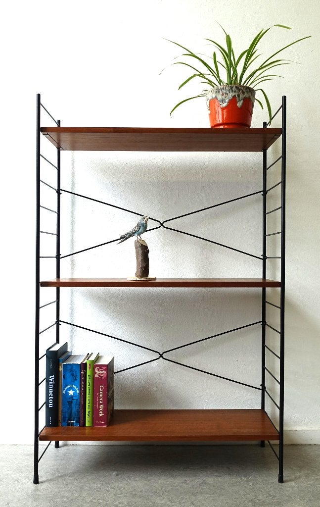 Vintage WHB boekenrek staand kast Teak hout String, Gebruikt, 100 tot 150 cm, Vintage sixties retro design 70's Mid Century 60's