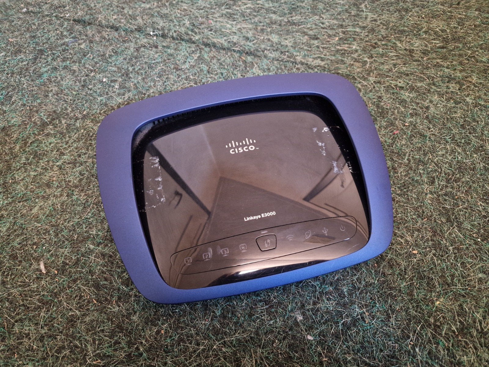 Cisco Linksys E3000 router - Defect voor onderdelen, Ophalen of Verzenden, Niet werkend, Router, Cisco Linksys