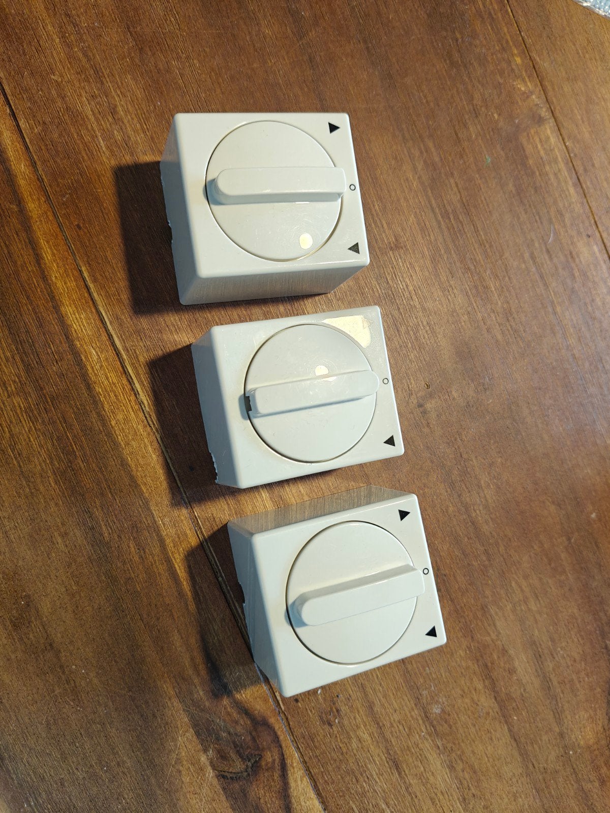GRATIS: 3x screen/rolluik schakelaar, Ophalen of Verzenden, Gebruikt
