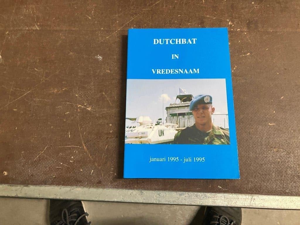 soldaten Dutchbat Joegoslavië oorlog VN Servië Bosnië, Ophalen of Verzenden, Zo goed als nieuw, Landmacht, 1945 tot heden