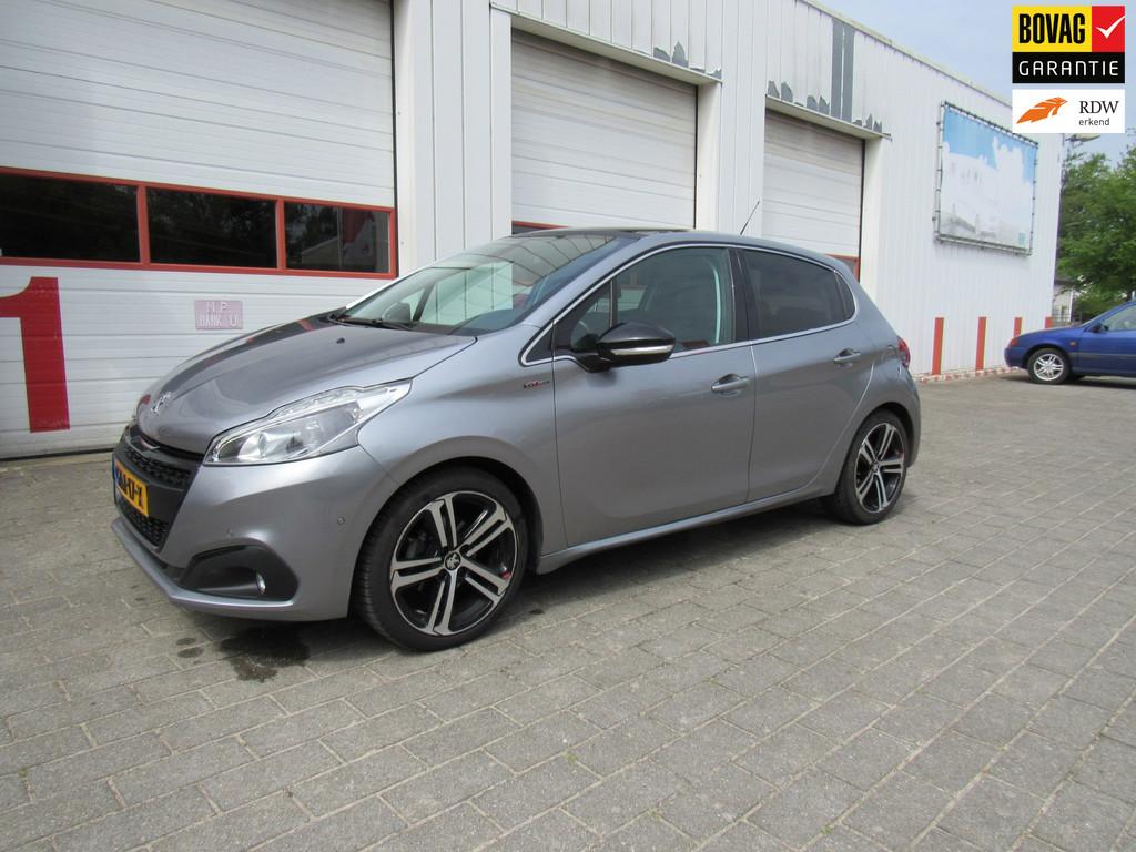 Peugeot 208 1.2 PureTech GT-Line Panodak CarPlay/Camera 2019, Auto's, Voorwielaandrijving, Gebruikt, 1199 cc, Leder