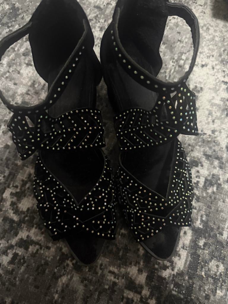 Zwarte hakken met glitters, Kleding | Dames, Schoenen, Ophalen of Verzenden, Gedragen, Zwart, Pumps