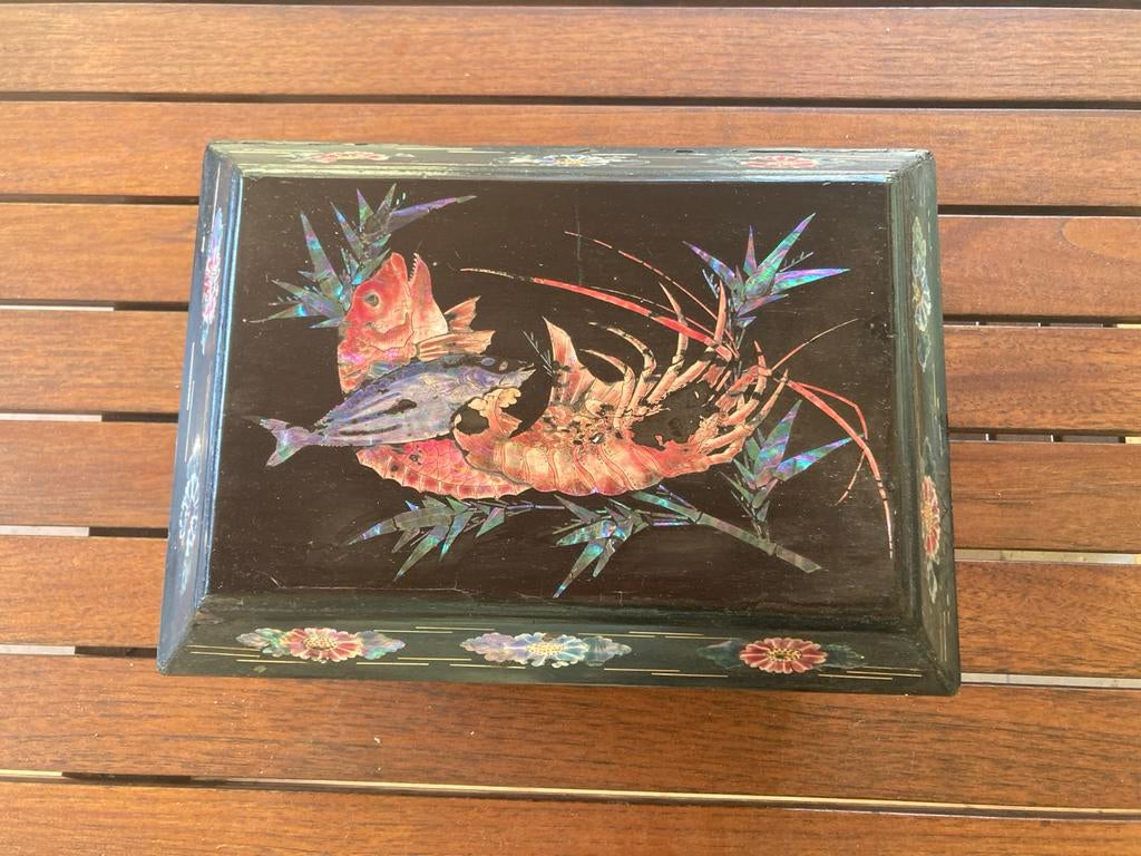 Japanse Lak/Juwelen-doos met Parelmoer Vis& Kreeft, Ophalen of Verzenden