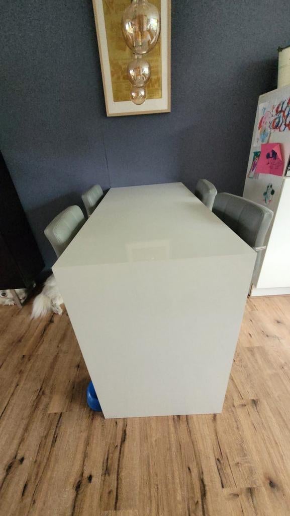 Moderne witte bartafel, Huis en Inrichting, Tafels | Eettafels, Ophalen, Kunststof, Gebruikt, 50 tot 100 cm