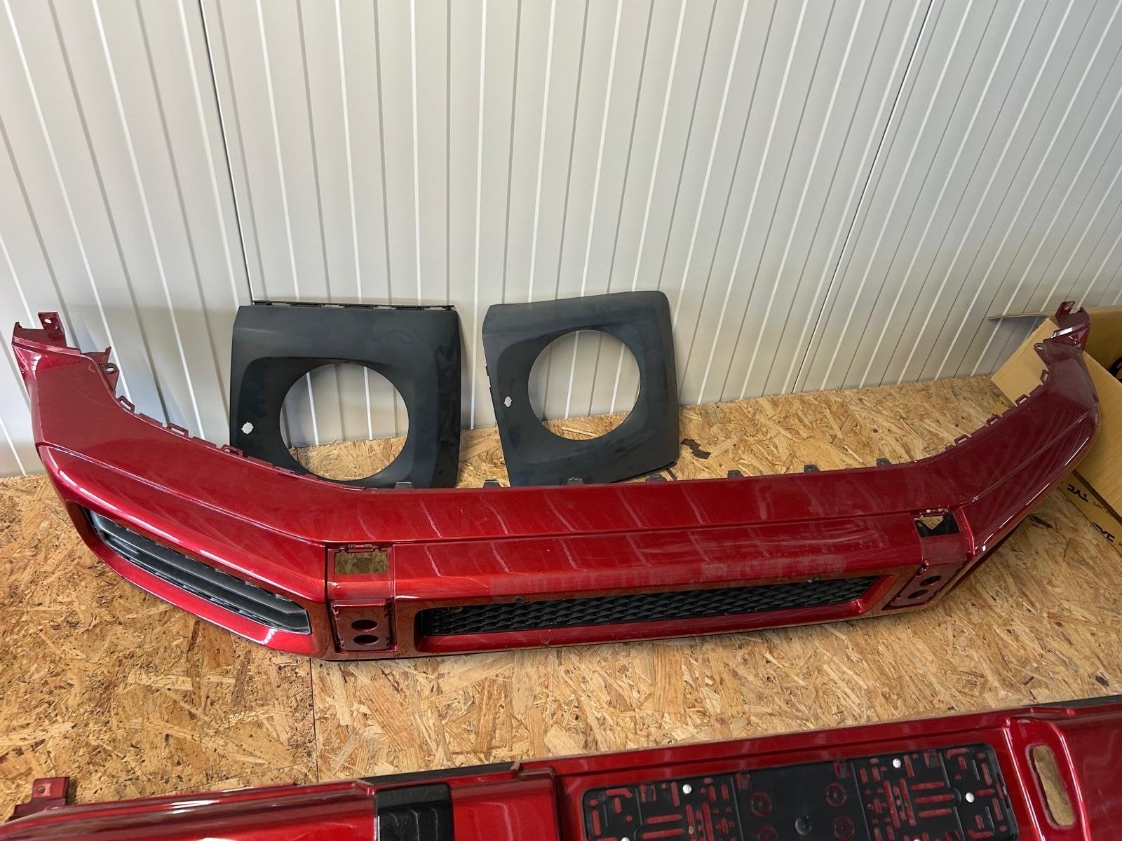 Rode Bumper Set Mercedes-Benz G-Klasse W463A AMG Line, Auto-onderdelen, Carrosserie en Plaatwerk, Bumper, Mercedes-Benz, Voor