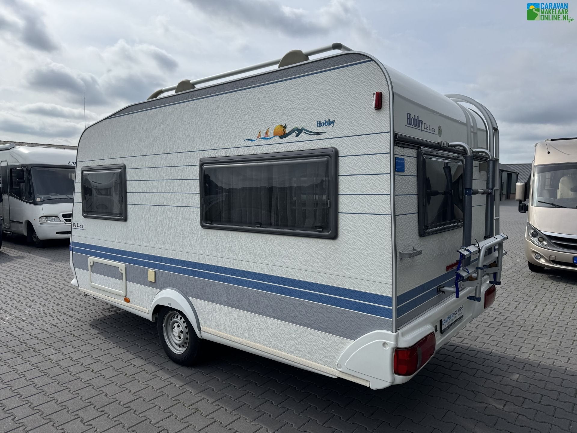 Hobby De Luxe 400 SF | Dwarsbed | Voortent | Luifel | Netjes, Hobby, Kachel, Bedrijf, 750 - 1000 kg