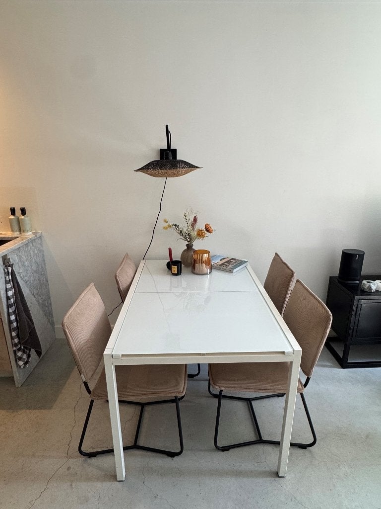 Eettafel (Wit glanzende uitschuifbaar), Ophalen, Gebruikt, 100 tot 150 cm, 50 tot 100 cm