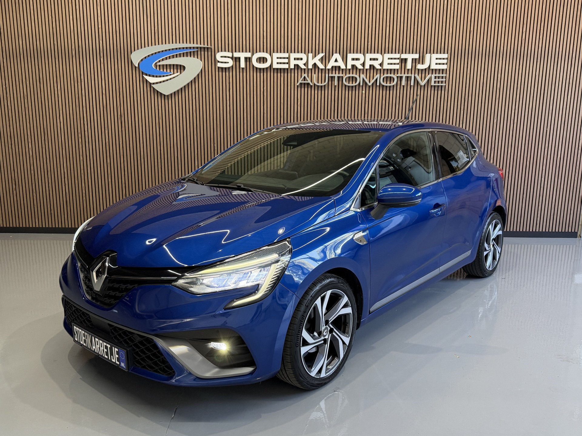 Renault Clio 1.0 TCe R.S. Line | Groot Navi | 17 " | Camera, Auto's, Renault, Voorwielaandrijving, 101 pk, Gebruikt, Zwart
