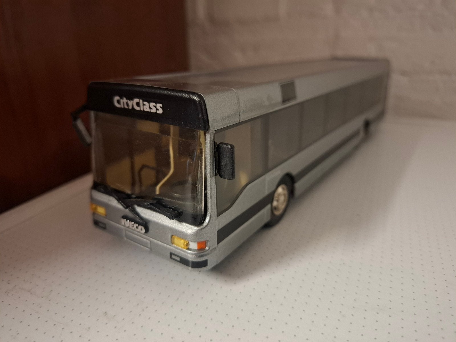 iveco cityclass  bus Old cars 1:43, Ophalen of Verzenden, Zo goed als nieuw, Bus of Vrachtwagen, Overige merken